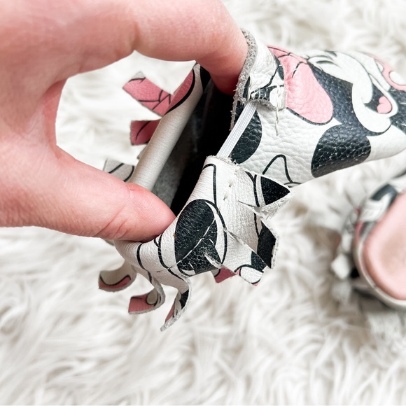 Freshly Picked x Disney | Minnie Mouse Soft Sole Baby Shoes - Picture 5 of 6